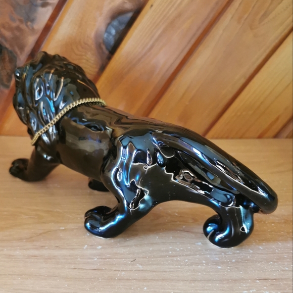 Vintage Black Lion with Green Jewel Eyes - Picture 4 of 10